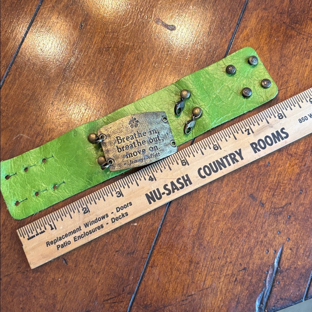 Lenny & Eva Green Leather Cuff Bracelet with Brass Plate Jimmy Buffet Quote - Picture 4 of 7